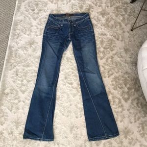 Yanuk distressed jeans size 25